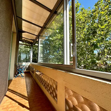 Lattre A Parking Et Terrasse Daire *