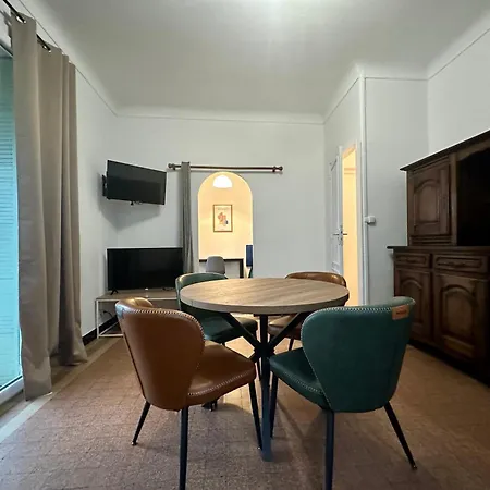 Apartament Lattre A Parking Et Terrasse